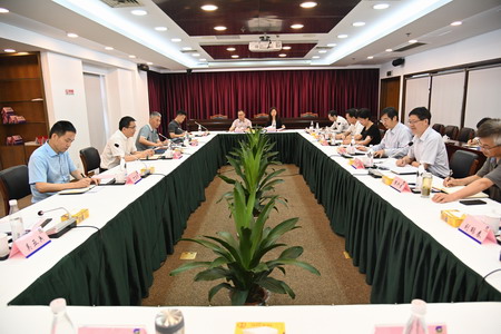 省國(guó)資委副主任胡建斌到蘇鹽集團(tuán)調(diào)研督辦 省國(guó)資委副主任胡建斌到蘇鹽集團(tuán)調(diào)研督辦